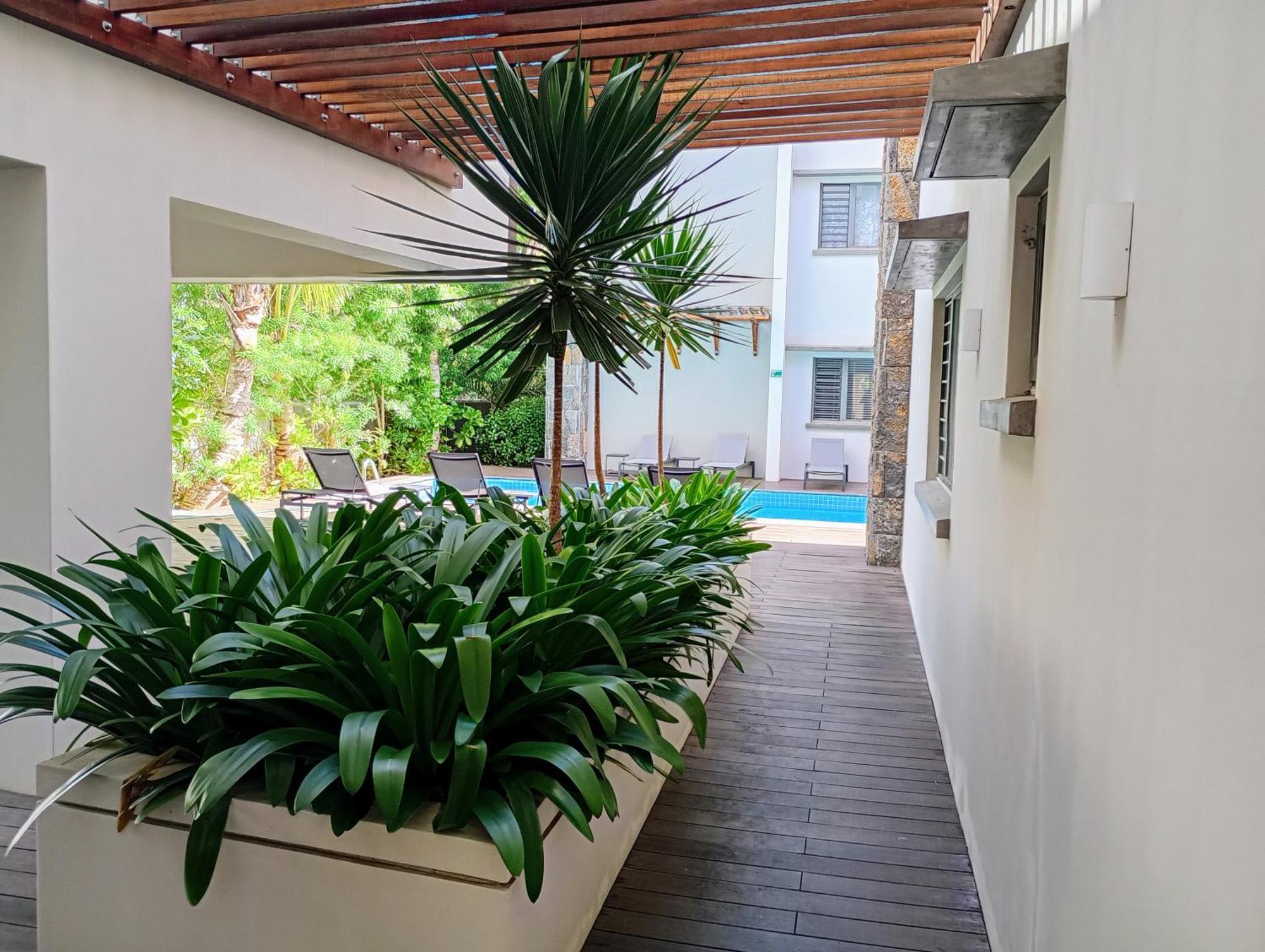 Appt Neuf De 2Ch Ds Residence Avec Piscine, Route Cotiere Гранд-Бэй Экстерьер фото